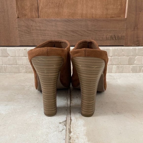 America Eagle Outfitters Open Toe Suede Mules - Picture 7 of 10